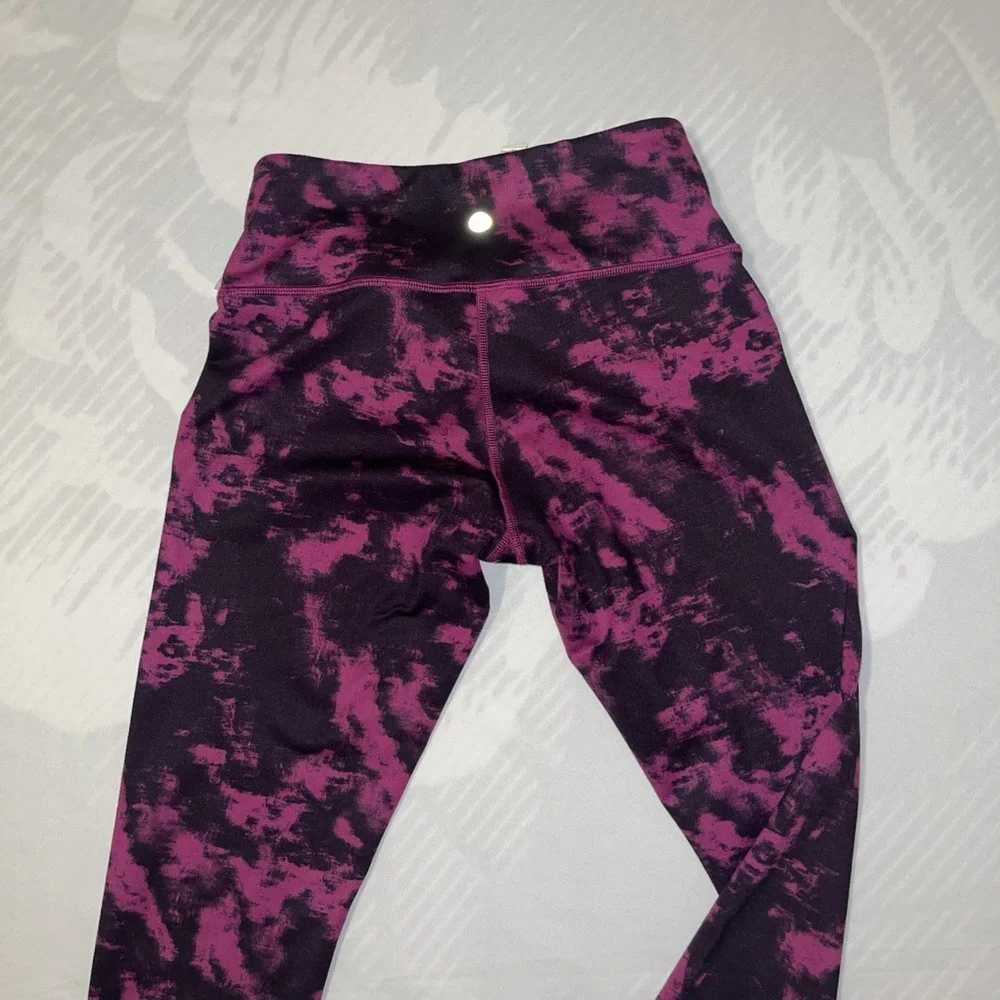 Lululemon Women's Purple Black Tie Dye High Rise Leggings Athletic Pants